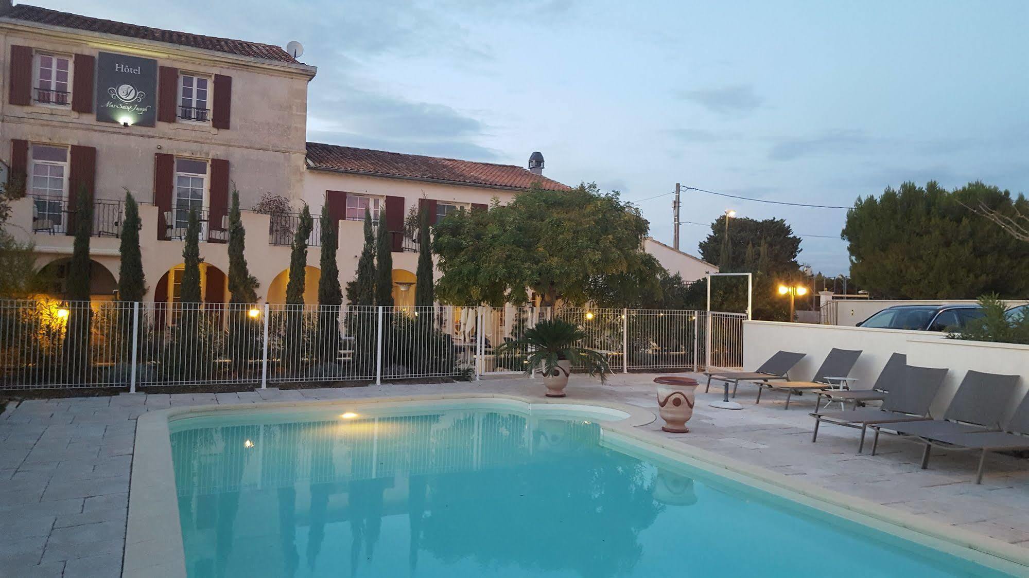 Hotel Le Mas Saint Joseph Esterno foto