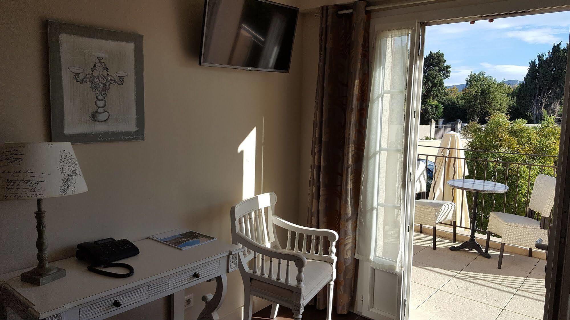 Hotel Le Mas Saint Joseph Esterno foto
