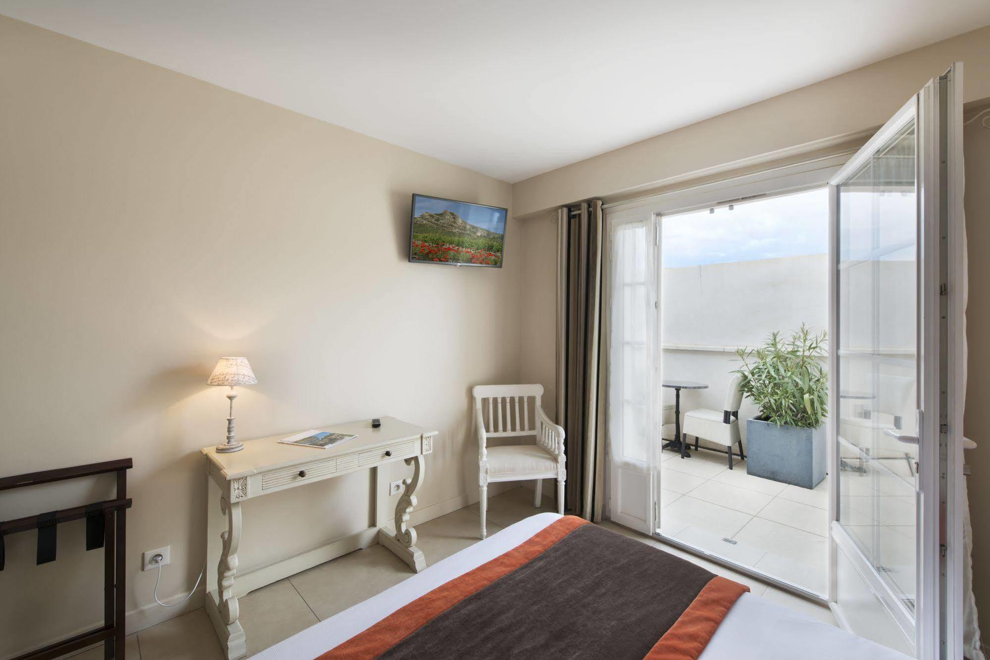Hotel Le Mas Saint Joseph Esterno foto
